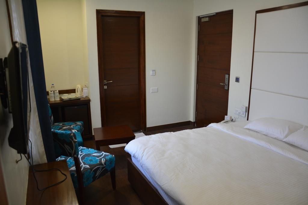 Green Hotel & Restaurant Pathānkot Habitación foto